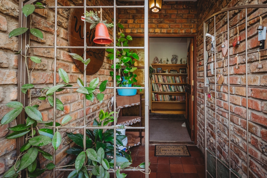 4 Bedroom Property for Sale in Heatherlands Western Cape